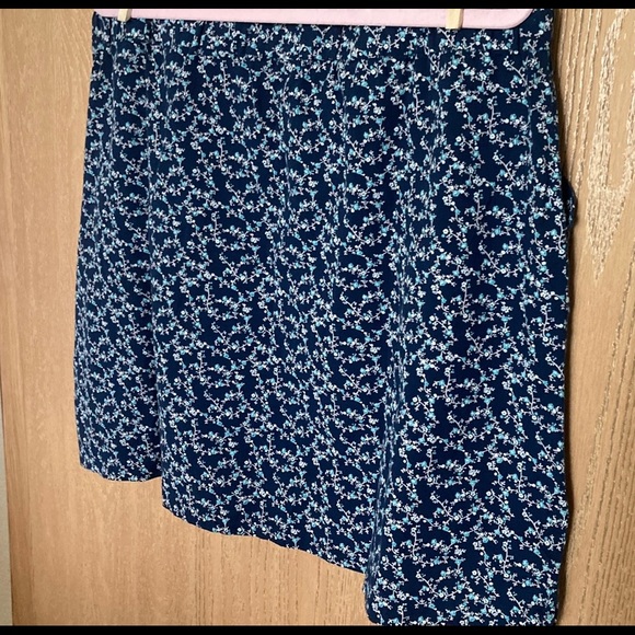 Old Ranch short skirt with pockets! - Picture 2 of 4